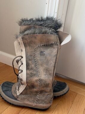 Sorel Women's Two-Tone Taupe & Gray Faux-Fur Winter Boots